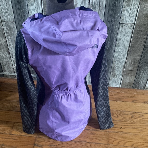 Light north face jacket - Picture 2 of 2